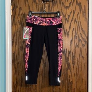 Fitted Capri Athletic Legging